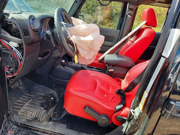 2015 JEEP WRANGLER Sahara — DENT