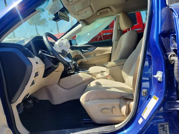 2019 NISSAN ROGUE — DENT