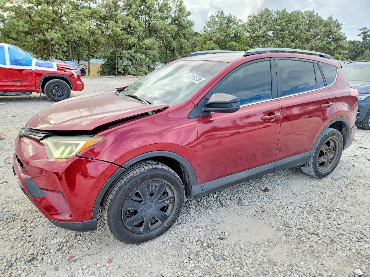 2018 TOYOTA RAV4 LE — Front 3/4