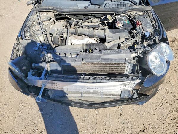 2014 MERCEDES-BENZ CLA-CLASS CLA250 — Engine bay