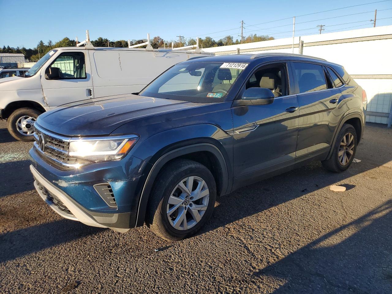 2021 VOLKSWAGEN ATLAS CROSS SPORT 4Motion S — Front 3/4