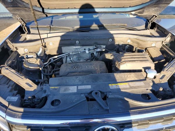 2021 VOLKSWAGEN ATLAS CROSS SPORT 4Motion S — Engine bay