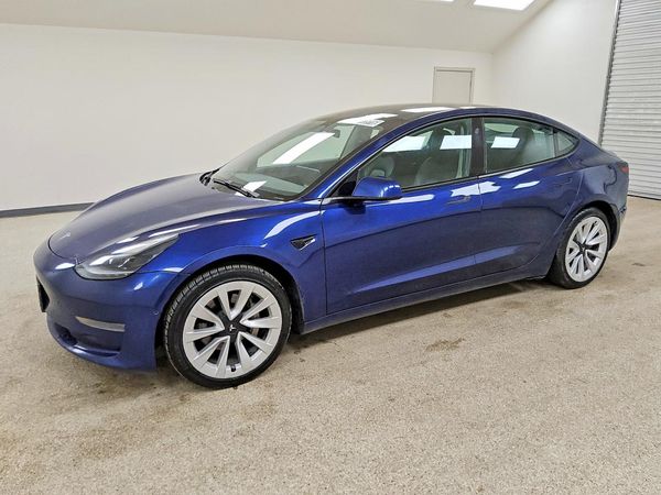 2022 TESLA MODEL 3 — Front 3/4