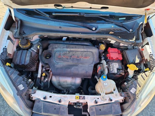2020 RAM PROMASTER CITY ST — Engine bay
