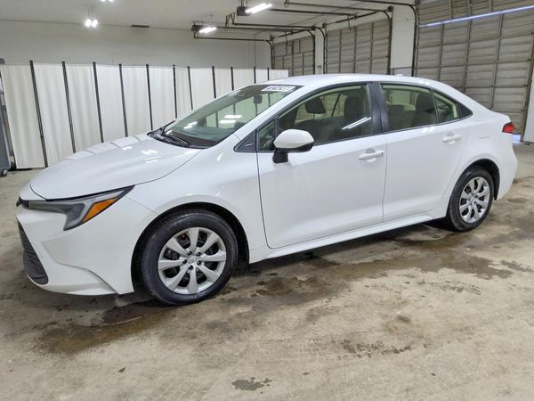 2024 TOYOTA COROLLA — Front 3/4