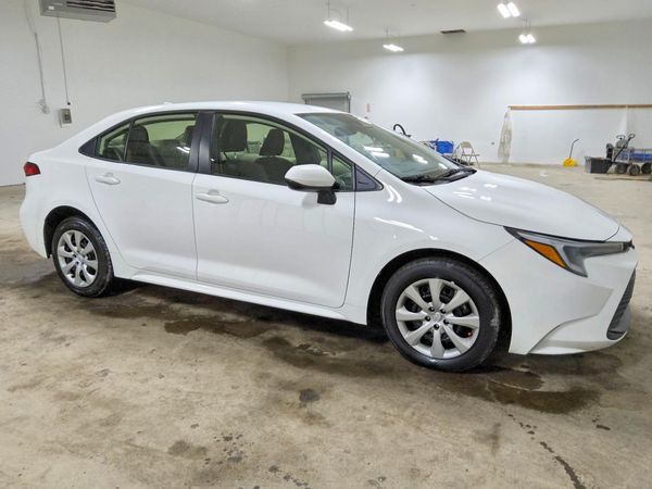 2024 TOYOTA COROLLA — Passenger 3/4