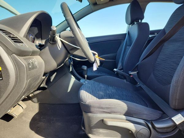 2017 HYUNDAI ACCENT SE Base — DENT