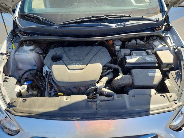 2017 HYUNDAI ACCENT SE Base — Engine bay