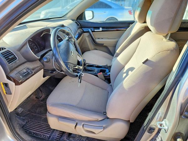 2015 KIA SORENTO GL — DENT