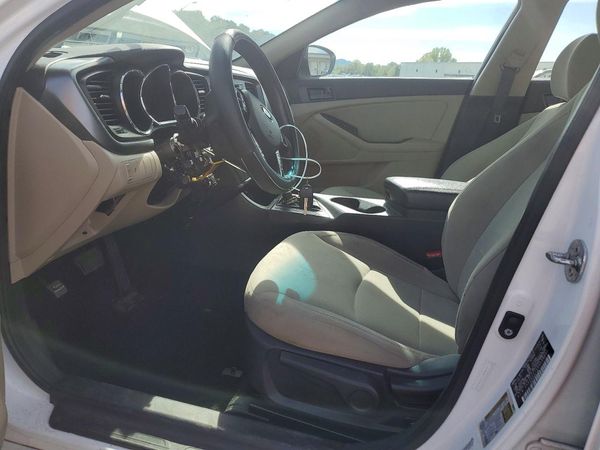 2013 KIA OPTIMA LX — DENT