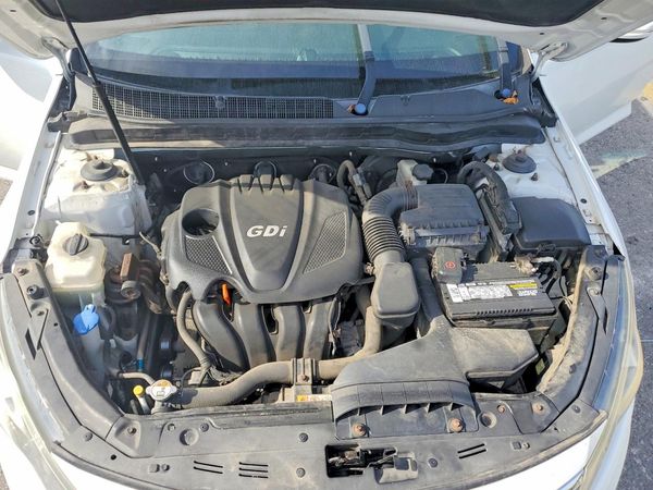 2013 KIA OPTIMA LX — Engine bay