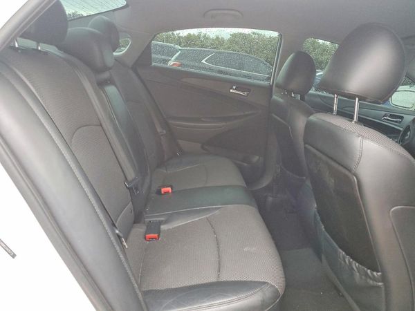 2012 HYUNDAI SONATA Middle level — PSRS