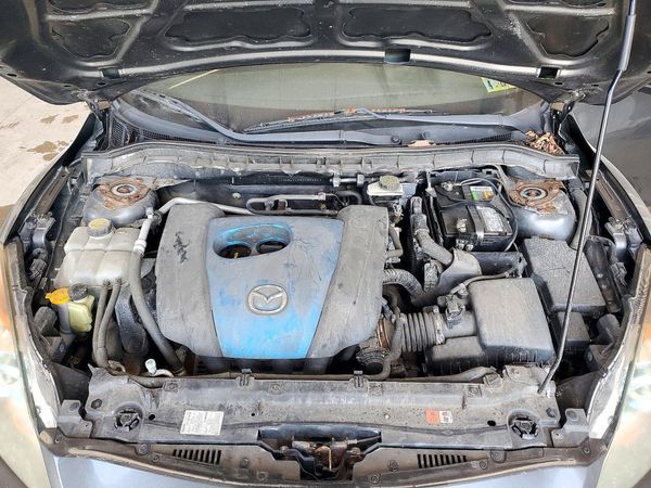 2012 MAZDA 3 Touring/GS — Engine bay