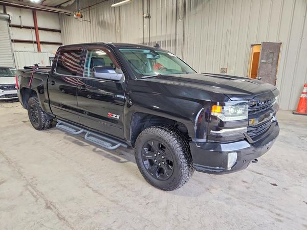 2018 CHEVROLET SILVERADO LTZ — Passenger 3/4