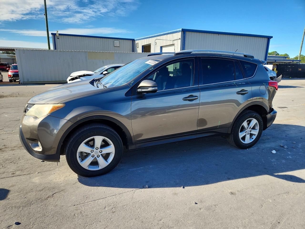 2014 TOYOTA RAV4 Sports — Front 3/4