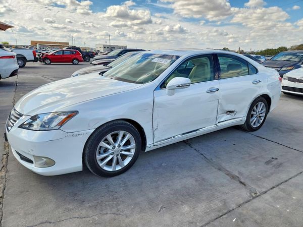 2012 LEXUS ES 350 — Front 3/4