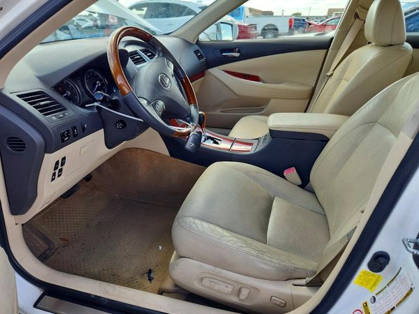 2012 LEXUS ES 350 — DENT