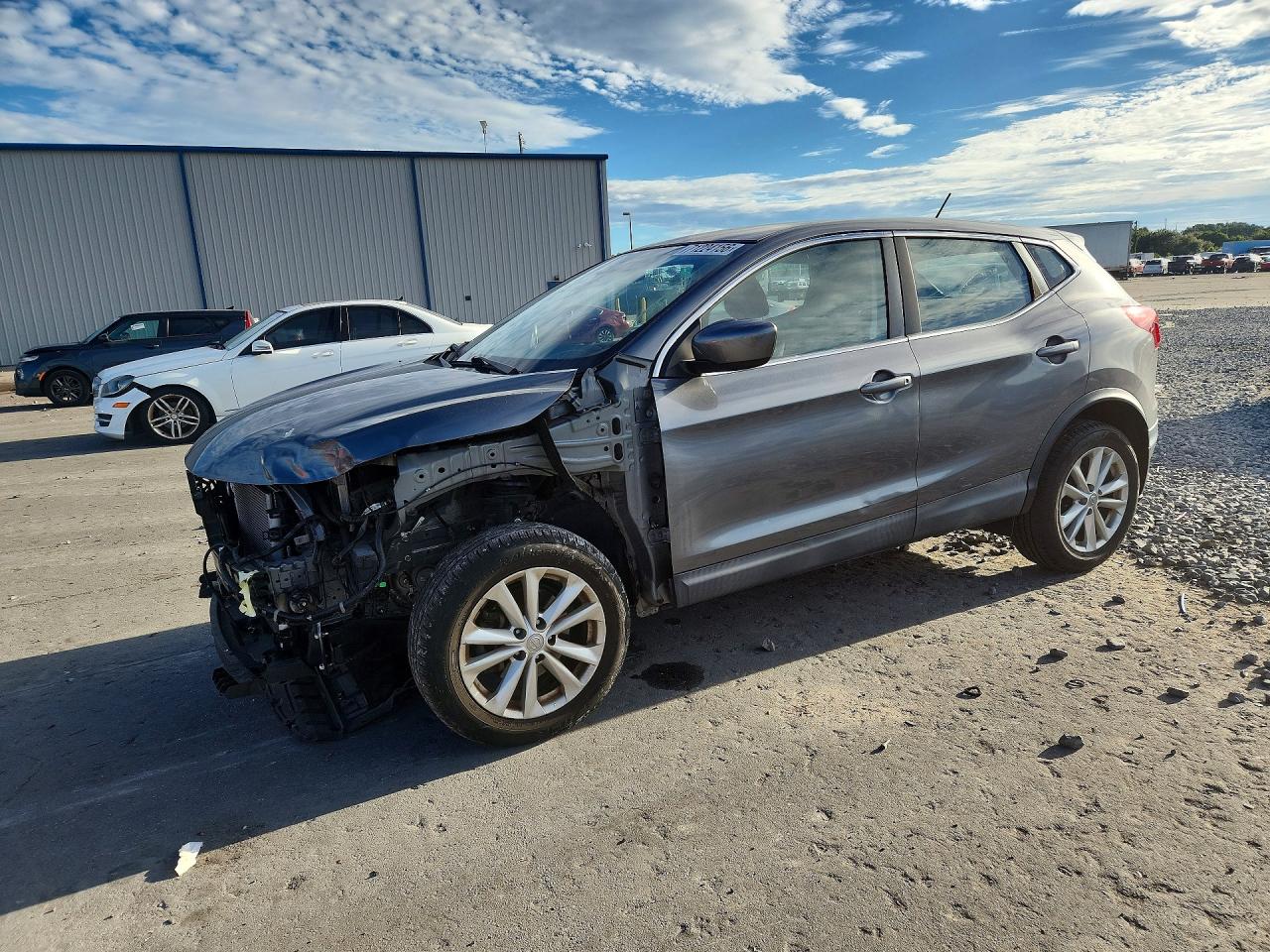 2018 NISSAN ROGUE — Front 3/4