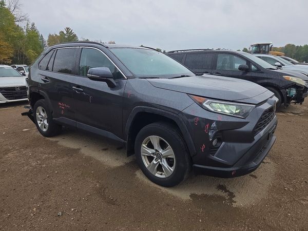 2020 TOYOTA RAV4 XLE HV — Passenger 3/4