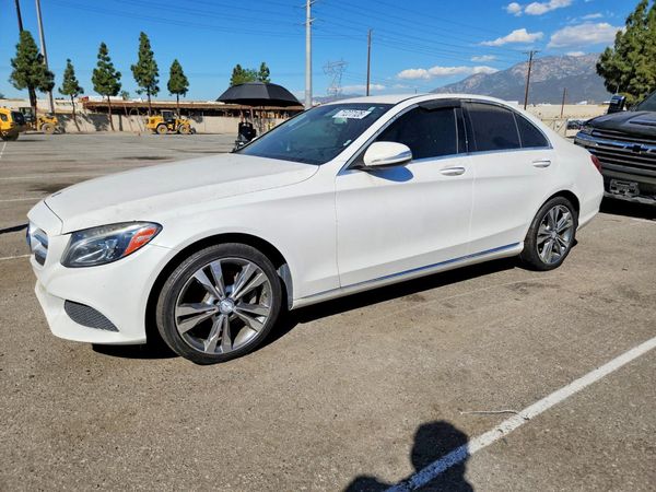 2015 MERCEDES-BENZ C-CLASS 4-MATIC — Front 3/4