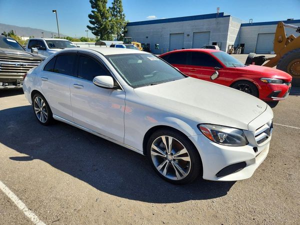 2015 MERCEDES-BENZ C-CLASS 4-MATIC — Passenger 3/4