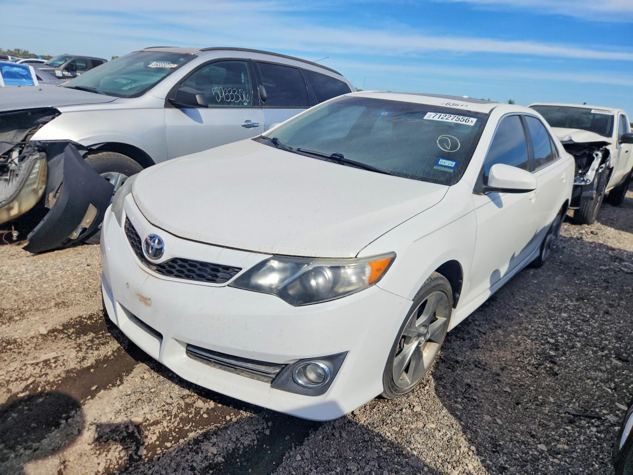 2012 TOYOTA CAMRY — Front 3/4