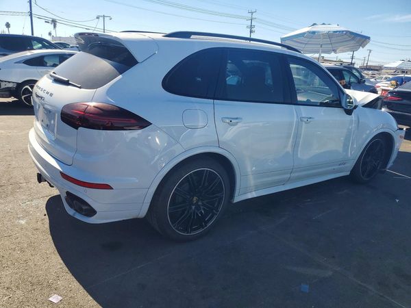 2016 PORSCHE CAYENNE — PSRA