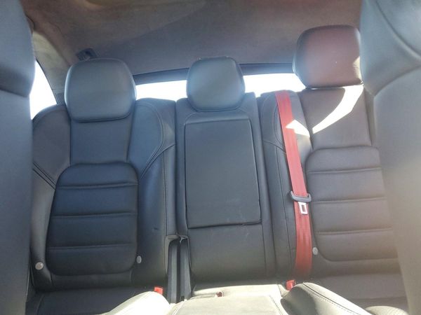 2016 PORSCHE CAYENNE — SUVN