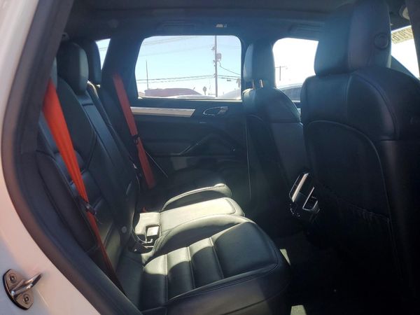 2016 PORSCHE CAYENNE — PSRS
