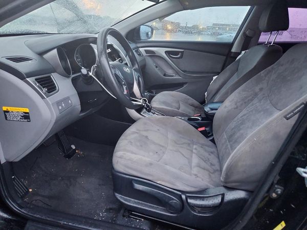 2013 HYUNDAI ELANTRA — DENT