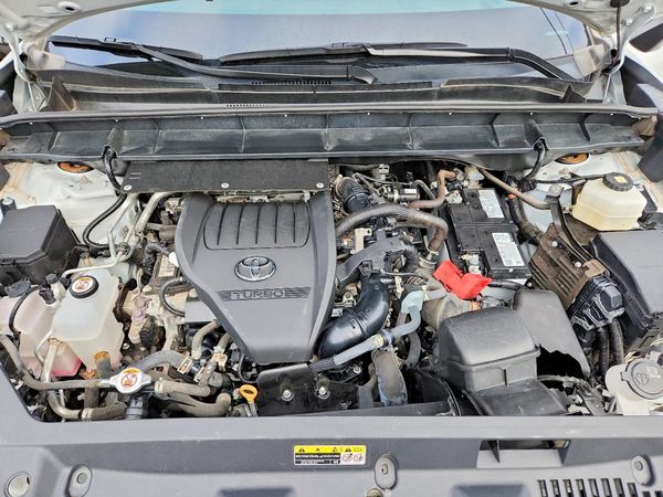 2024 TOYOTA HIGHLANDER — Engine bay