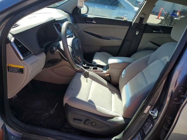 2017 HYUNDAI TUCSON — DENT