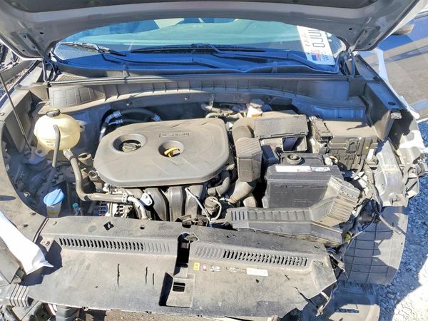 2017 HYUNDAI TUCSON — Engine bay