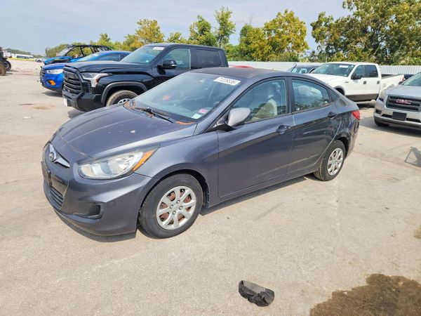 2012 HYUNDAI ACCENT GL (Middle-low grade) — Front 3/4