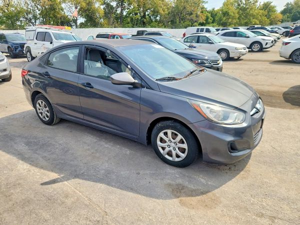 2012 HYUNDAI ACCENT GL (Middle-low grade) — Passenger 3/4