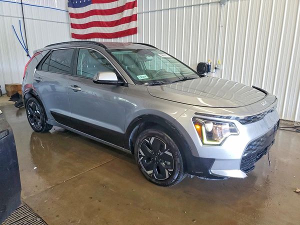 2024 KIA NIRO Wind — Passenger 3/4