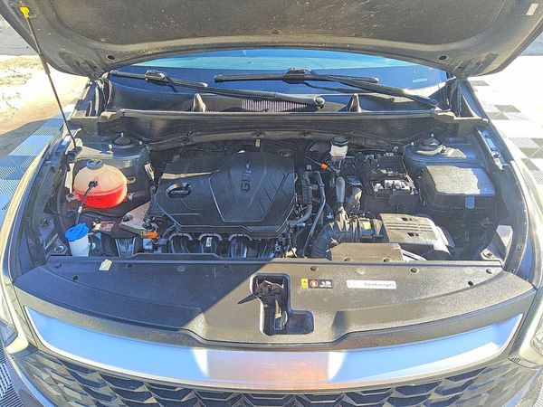2023 KIA SPORTAGE LX — Engine bay