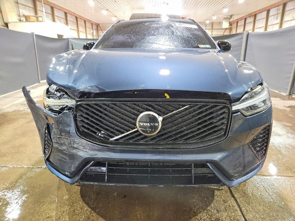 2026 VOLVO XC60 Ultra Dark — DIRF