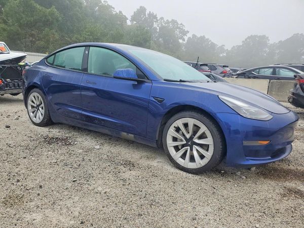2022 TESLA MODEL 3 — Passenger 3/4
