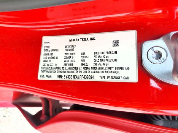 2023 TESLA MODEL 3 — VINS