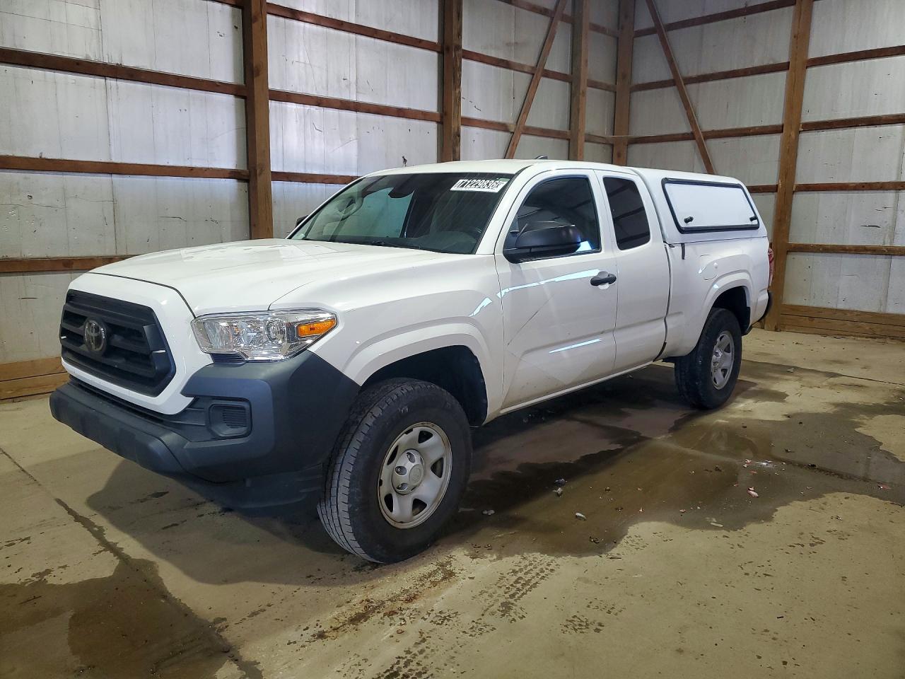 2021 TOYOTA TACOMA SR5 — Front 3/4