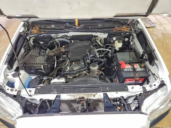 2021 TOYOTA TACOMA SR5 — Engine bay