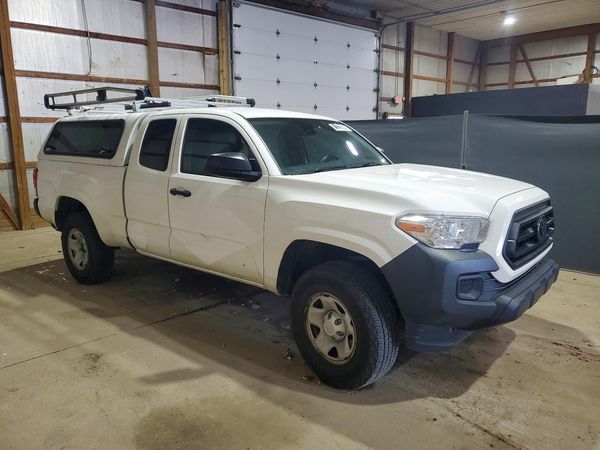 2022 TOYOTA TACOMA SR5 — Passenger 3/4