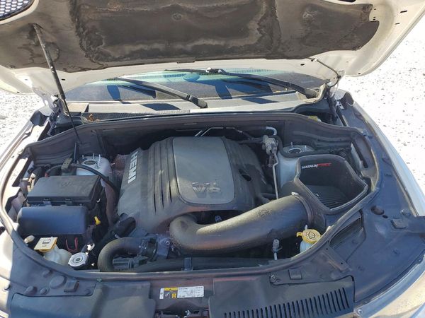 2020 DODGE DURANGO R/T — Engine bay