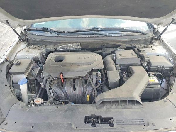 2018 HYUNDAI SONATA — Engine bay