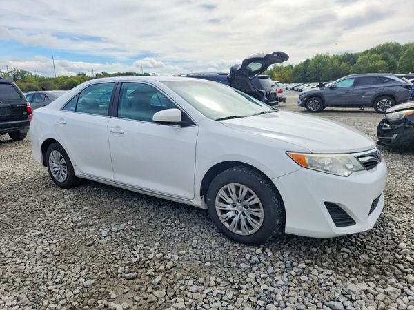 2013 TOYOTA CAMRY — Passenger 3/4