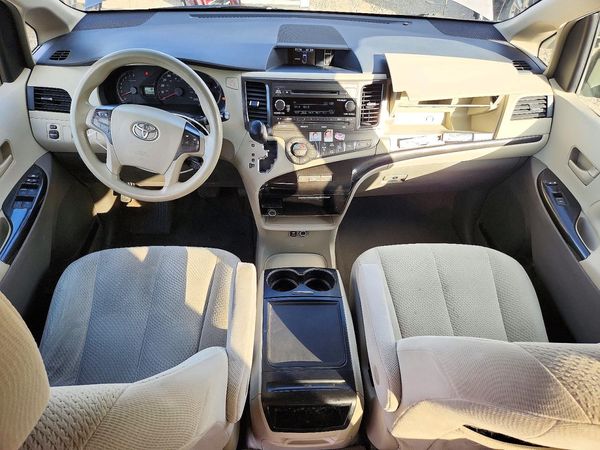 2014 TOYOTA SIENNA — CKPT