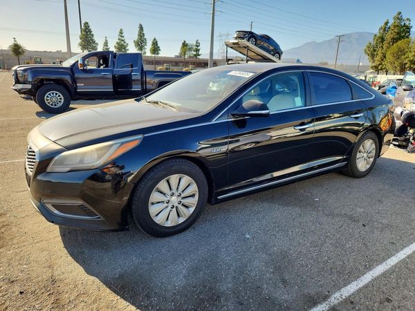 2016 HYUNDAI SONATA — DSFA — Front 3/4