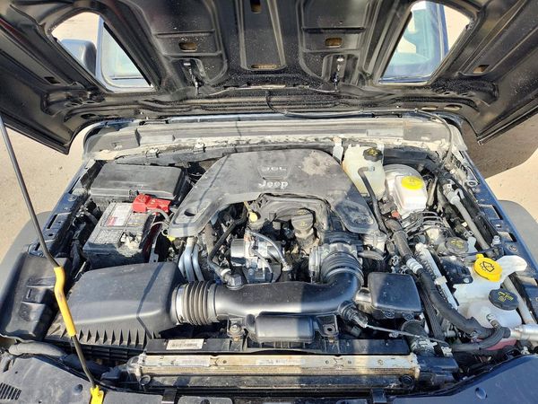 2021 JEEP WRANGLER UNLIMITED Unlimited Sport — Engine bay