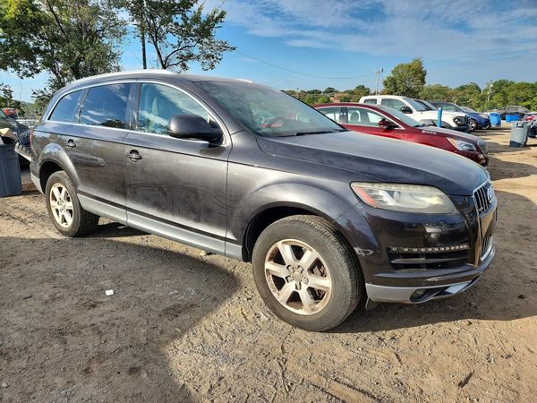 2014 AUDI Q7 Premium Plus — Passenger 3/4